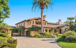 alt:"San Diego hardscape contractor services, driveway resurfacing"